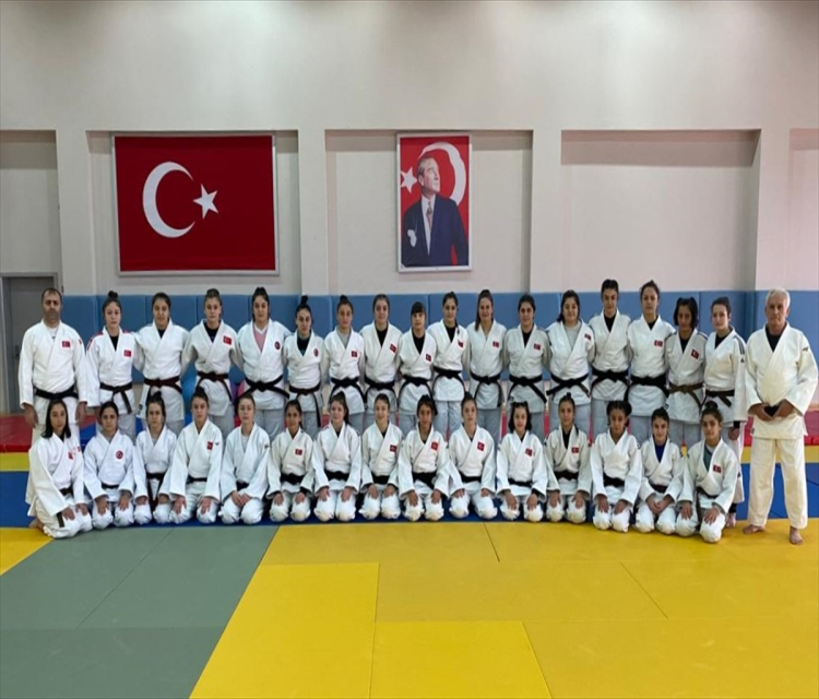 Ümit milli judocularin Avrupa Kupasi hazirlik kampi, Kocaeli ve Trabzon'da basladiFatih Çakmak
