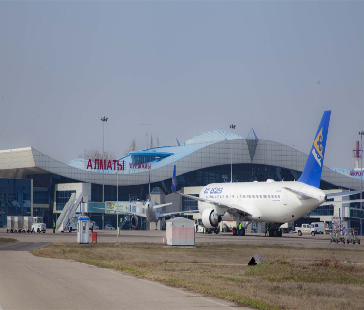 TAV'in 6 havalimani Skytrax listesine girdiUgur Aslanhan- TAV tarafindan isletilen Antalya, Almati, Batum, Medine, Tiflis ve Zagreb havalimanlari Skytrax tarafindan düzenlenen "Dünya Havalimani Ödülleri 2023" listesinde yer aldi