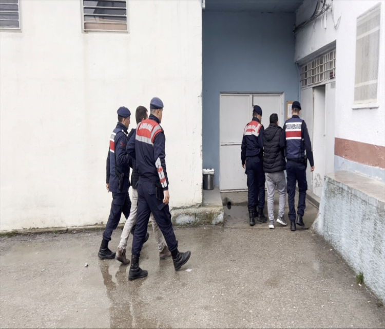 Kastamonu'da kesinlesmis hapis cezasi bulunan 2 firari hükümlü yakalandiÖzgür Alantor