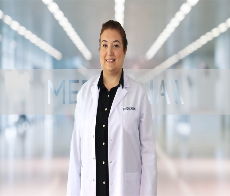 Anne sütü bebeklerde enfeksiyon riskini azaltiyorSeda Tolmaç- Medicana International Ankara Hastanesi Çocuk Sagligi ve Hastaliklari Uzmani Dr. Sule Sayiner Simsek: 
- "Ciddi soguk alginligi ve kulak-burun-bogaz enfeksiyonlari 6 ay tek basina anne sütü alan bebeklerde yüzde 63 daha az görülüyor"
- "Tibbi bir gereklilik yoksa yeni dogan çocuga su, sekerli su, mama gibi takviyeler verilmemeli"