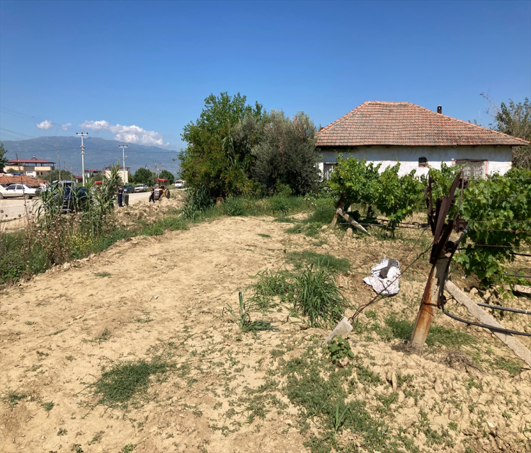 Manisa'da üzüm baginda silahla vurulan kisi hayatini kaybettiMehmet Akif Sarihan- Kus avlamak için ates ettigini öne süren zanli gözaltina alindi