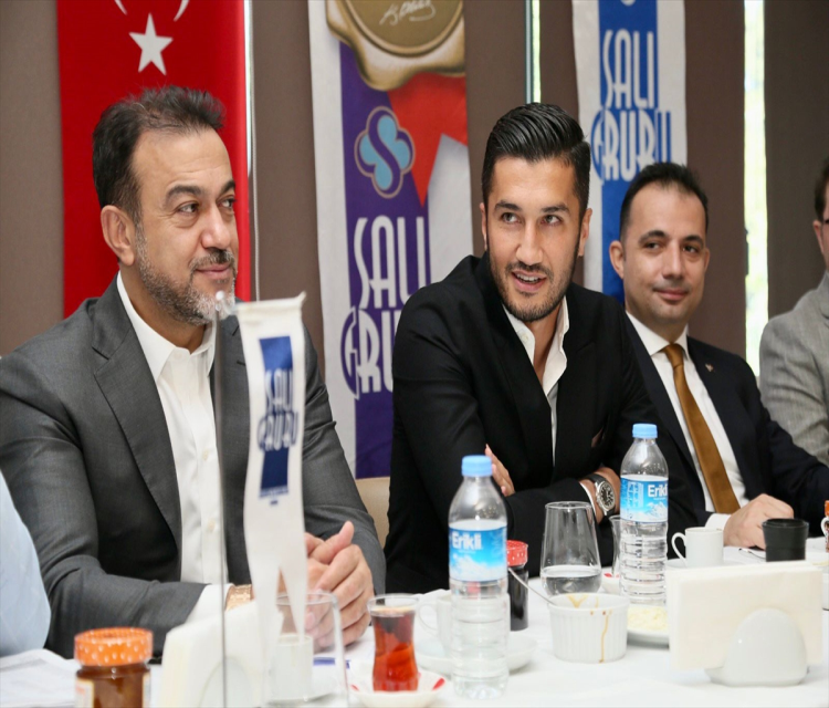 Antalyaspor, Avrupa kupalarina katilmak istiyorOktay Özden- Antalyaspor Baskani Sabri Gülel: 
"Samsunspor ve Istanbulspor galibiyetleriyle yükselise geçtik. Antalyaspor olarak iyi isler yapiyoruz, yapacagiz. Hocamizla da gurur duyuyoruz"
- Futbol sorumlusu Nuri Sahin:
"En büyük hedefimiz Avrupa'ya gitmek"