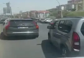 Ambulansa yol vermeyen düğün konvoyundaki sürücülere 49 bin 810 lira ceza