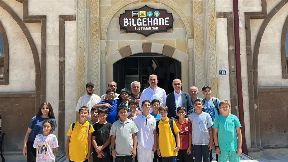 Başkan Altay ve Başkan Pekyatırmacı Bilgehane'de Yaz Etkinliklerine Katılan Öğrencilerle Buluştu