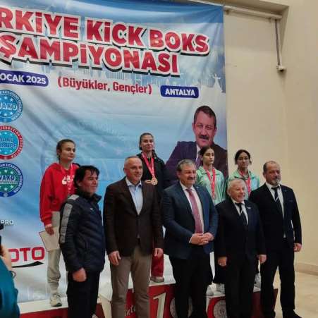 Niğde Kick Boks Takımı Türkiye Kick Boks Şampiyonası’na damga vurdu