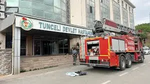 Tunceli’de yangından dolayı hastaneden tahliye edilen hastalar, tekrar servise alındı