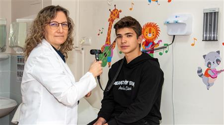 Çocuk Hastalıklarında İnternetten Yardım Almak Ailelerin Kaygısını Artırıyor
