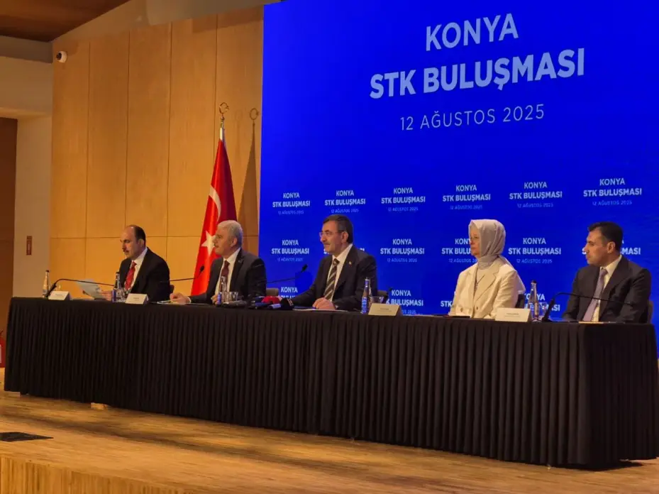 Türkiye Yüzyılı İçin Ortak Akıl: Cumhurbaşkanı Yardımcısı Cevdet Yılmaz Konya’da STK’larla Buluştu 
