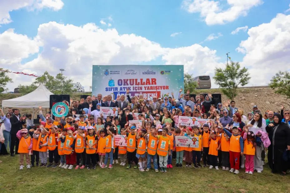  "Okullar Arası Sıfır Atık Yarışması" nın Ödül Töreni  Selçuklu Seyir Tepesi'nde Gerçekleşti