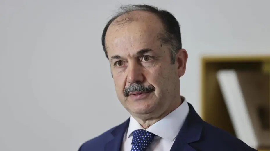 Yunus Emre Enstitüsünün Eski Başkanı Şeref Ateş, havalimanında yakalandı