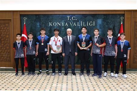 Selçuklu’nun Şampiyon Güreşçilerinden Vali Akın’a Ziyaret