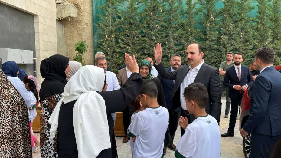 Başkan Altay Konya'da Misafir Edilen Gazzeli Ailelerle Buluştu