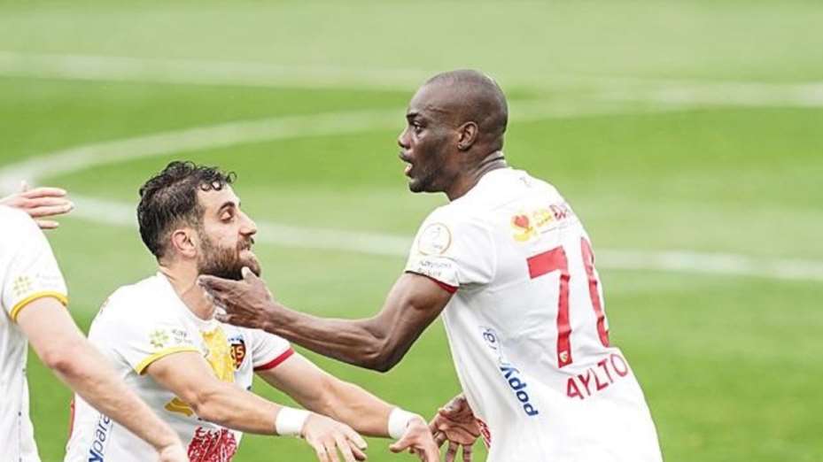 Boa Morte, Kayserispor’a veda etti