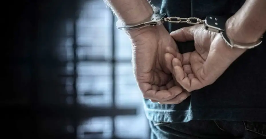 Sincan’da tartıştığı yayaların üzerine araç sürdü