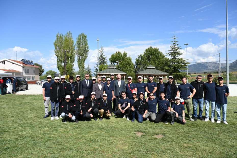 Başkan Altay Beyşehir Atabey Gençlik ve Eğitim Kampı'nda Lima Öğrencileriyle Buluştu