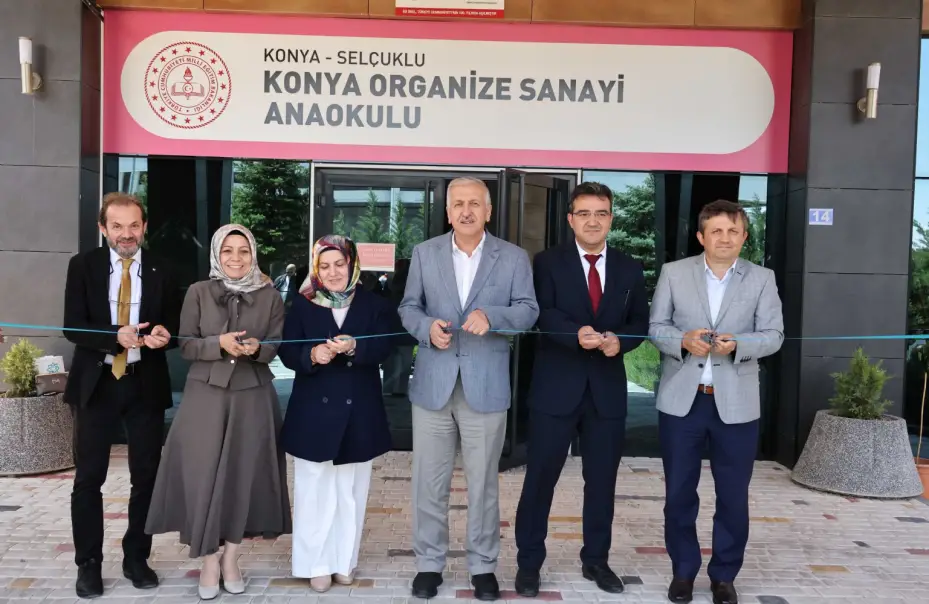 KOS Anaokulu'nda Mezuniyet Çoşkusu