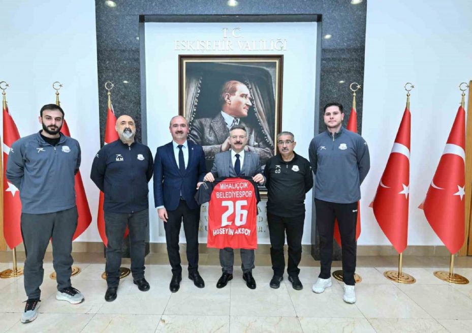 Mihalıççık Belediyespor Hentbol Takımı’ndan Vali Aksoy’a ziyaret