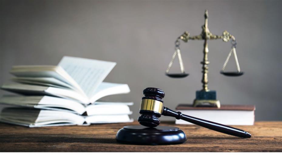 Boşanma aşamasındaki eşini sırtından vurarak öldüren sanığın yargılanmasına devam edildi