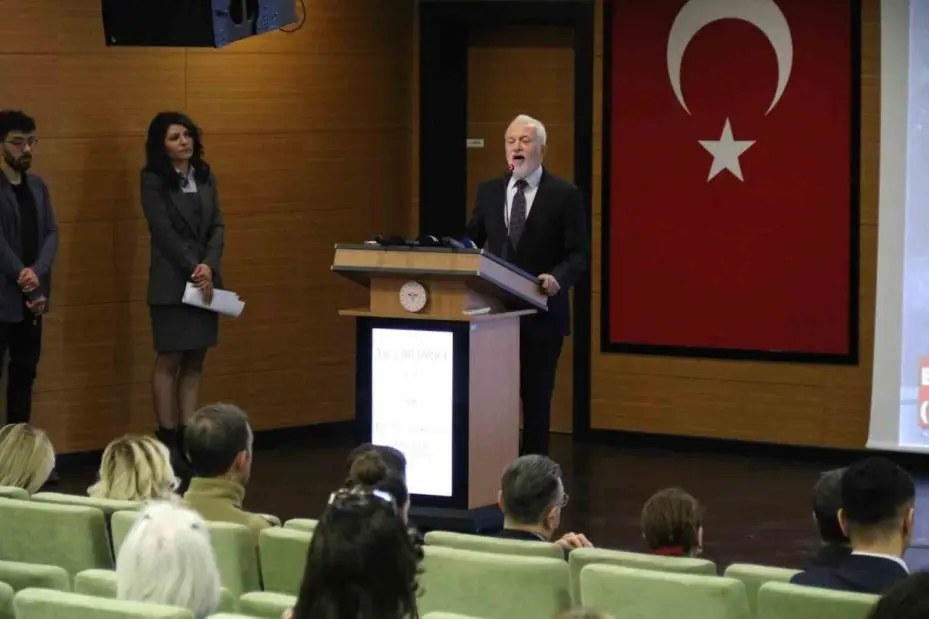 Anne-bebek sağlığının korunması ve geliştirilmesi amacıyla ‘Normal Doğum Sempozyumu’ düzenlendi