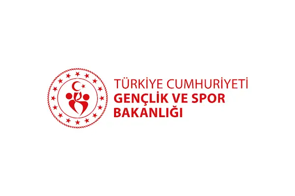 Gençlik kamplarında gençlere temel yaşam becerileri öğretiliyor