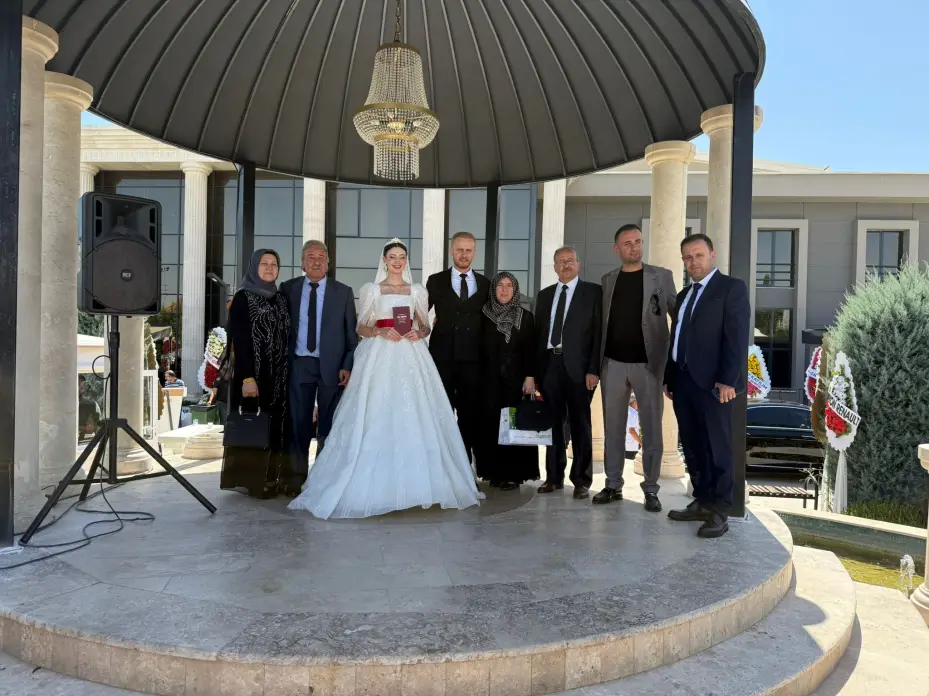 Onaylift Asansör Ailesinde Mutlu Gün: Ali ve Sena Dünyaevine Girdi