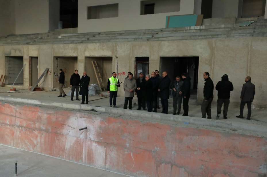 Vali Akın, Başkan Kılca, Maksut Yüksek ve Birdal Öztürk Karatay Spor Merkezi'ni İnceledi