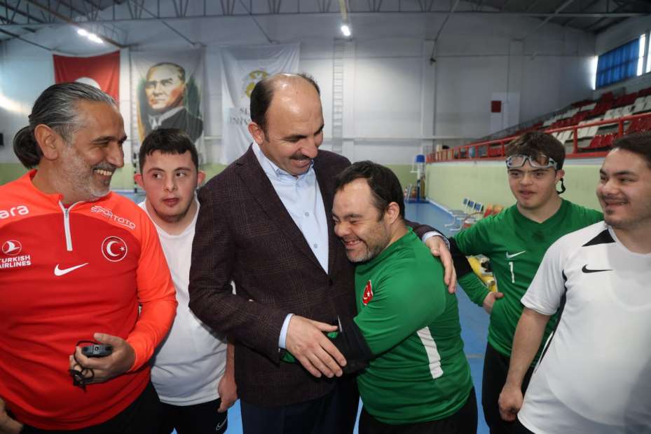 Başkan Altay: "Engelleri Birlikte Aşıyoruz"