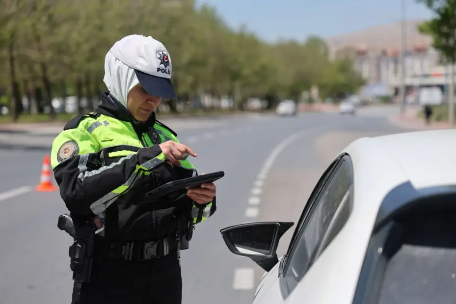  Konya'nın ilk kadın şahin polisleri görevde