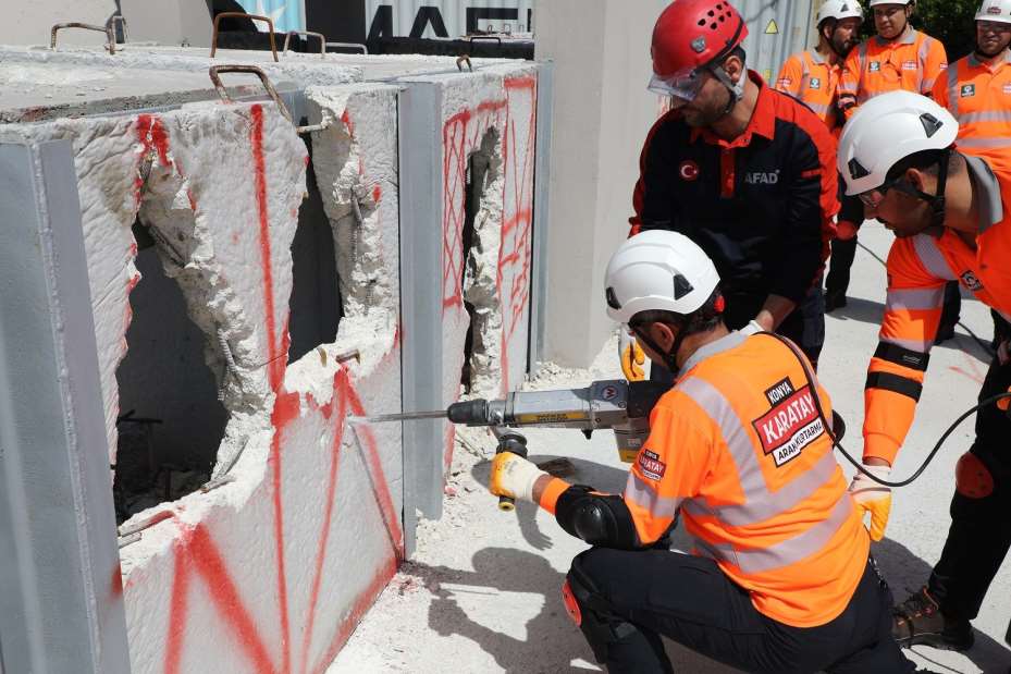 Karatay Arama ve Kurtarma Ekibine Uzman Eğitimi