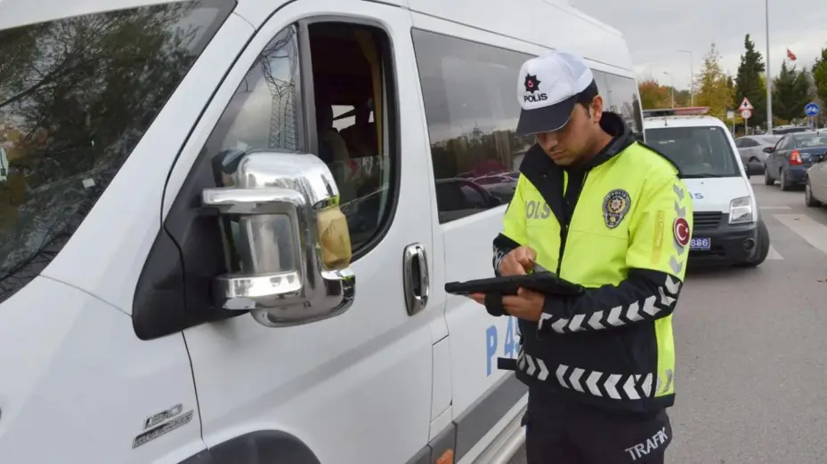 Denetlenen 91 servis aracından 4’ünün kusurlu olduğu belirlendi