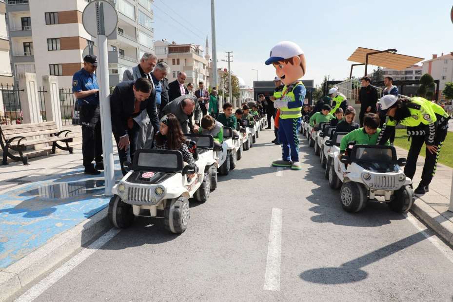 Başkan Kılca, Trafik Eğitimi Parkı ve Tabiat Mektebi'nin Kapanış Programına Katıldı