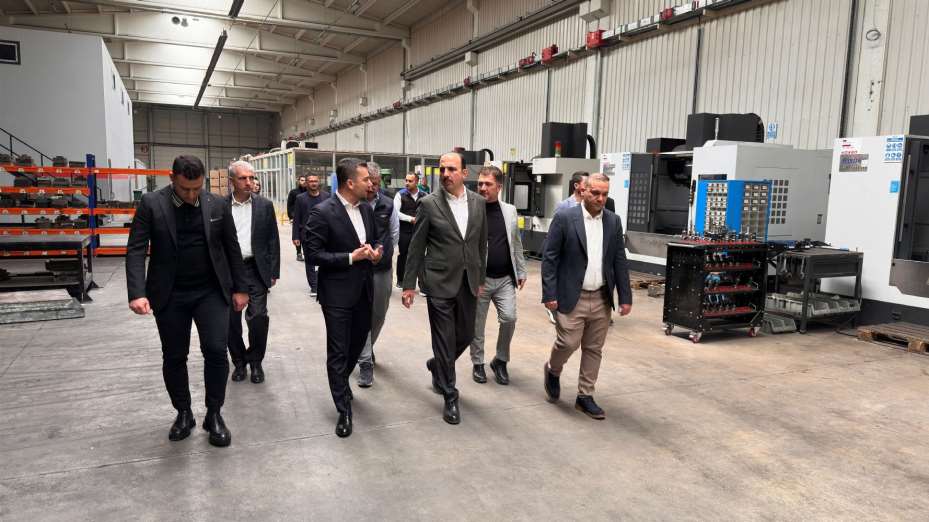 Başkan Altay Bilim Merkezi'nde Öğrencileri, Organize Sanayi'de Çalışanları Zyaret Etti