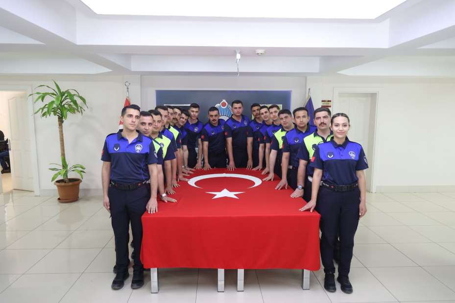 Büyükşehir'de Aday Memurluk Süresini Başarıyla Tamamlayan Zabıta Memurları İçin Yemin Töreni Düzenlendi