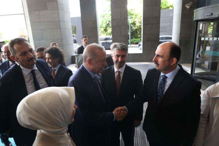 Başkan Altay Uluslararası Aile Forumu'nda Büyükşehir'in Aile Odaklı Çalışmalarını Anlattı