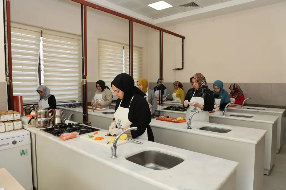 KOMEK, Yeni Dönem Eğitimlerine 69 Bin Kursiyerle Başladı