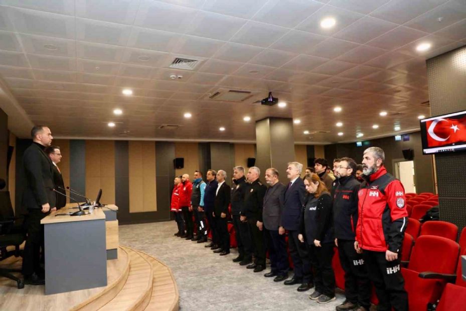 Asrın felaketinde hayatını kaybedenler dualarla anıldı