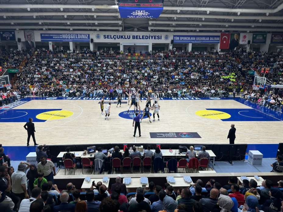 Konya Büyükşehir Belediyespor Yarı Final Serisinde Durumu 1-1 Yaptı
