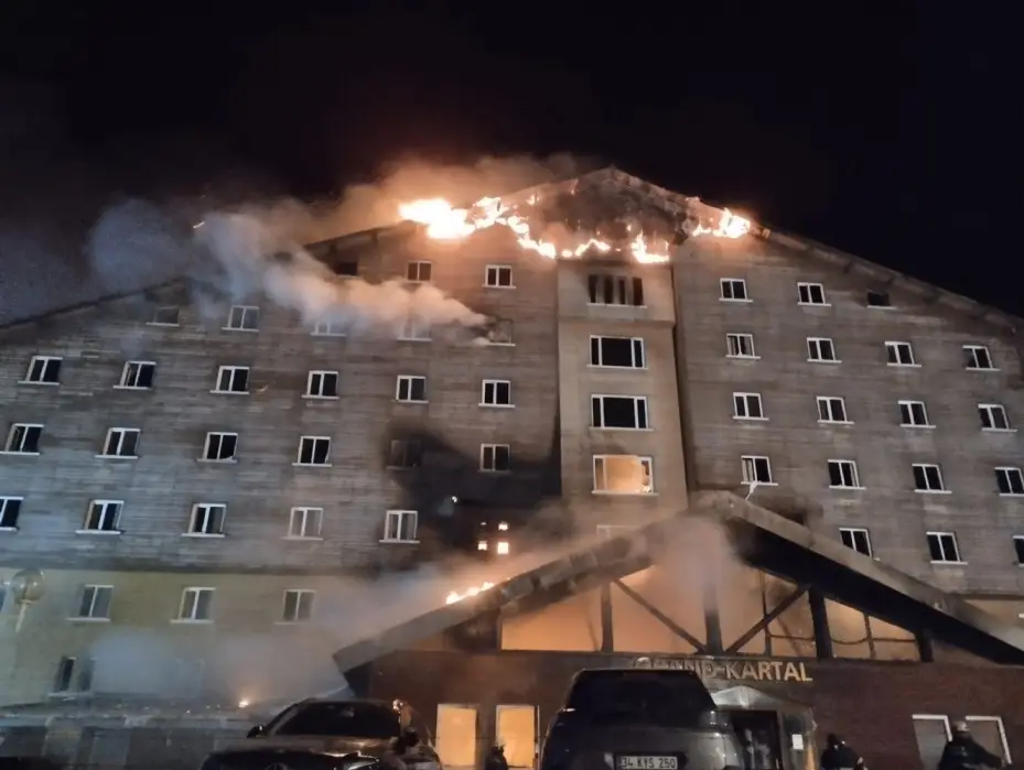 Grand Kartal Otel yangınına ilişkin İş Başmüfettişi Ayanoğlu hakkında soruşturma izni verildi