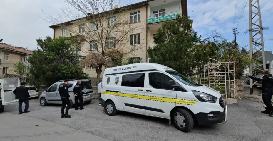 Babasını öldüren sanık hakim karşısına çıktı