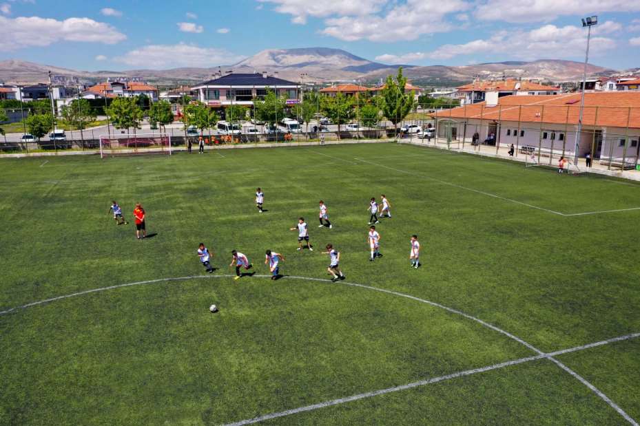 Meram'da Geleneksel Futbol Turnuvası Heyecan Başladı