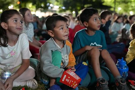 Karatay'da Çocuklar İçin Açık Hava Sinema Keyfi 