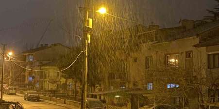 Eskişehir’de kar yağışı başladı