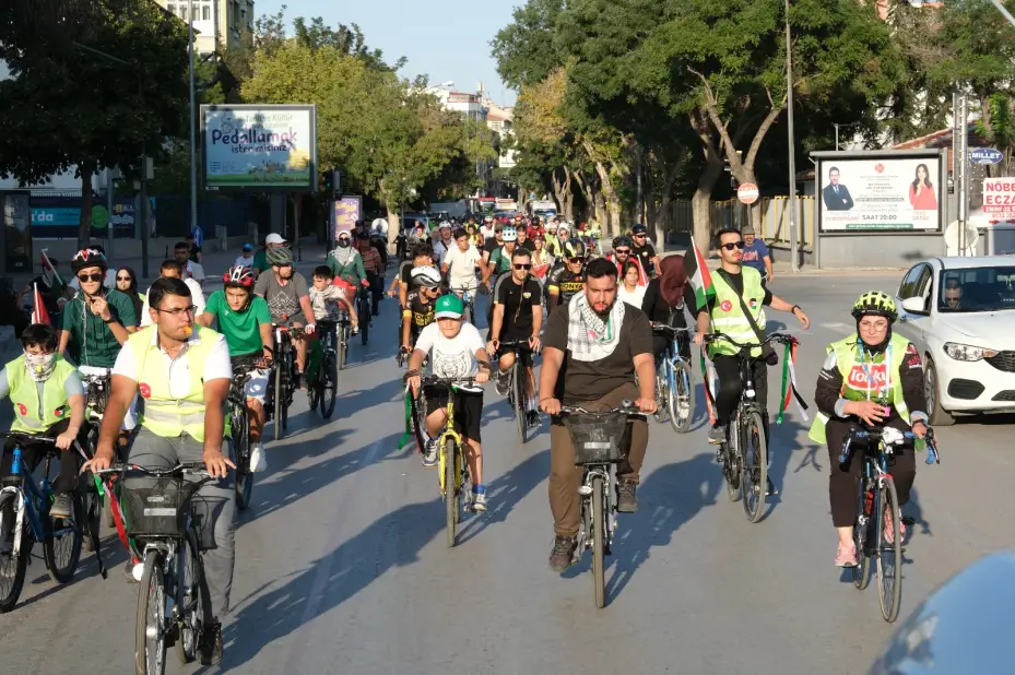 Kudüs Çalışma Grubu'ndan "Gazze İçin Durma, Açlık için Pedalla" Eylemi