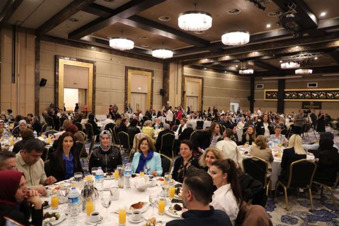 Alzheimer Gündüz Yaşam Merkezi'nden Anlamlı Program