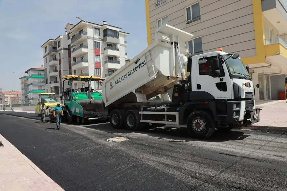 Erenler ve Mengene Mahallerleri'ne Sıcak Asfalt 
