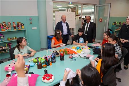 Başkan Pekyatırmacı ve Kaymakam Candan Okul Dışı Öğrenme Ortamlarını Gezdi 