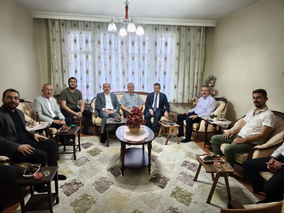 Başkan Altay Hac İbadetini Yerine Getiren Vatandaşları Ziyaret Etti 