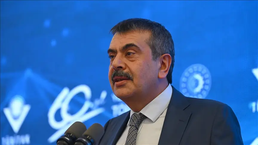 Bakan Tekin: "Bin 381 engelli öğretmenimiz maarif ailemize hayırlı uğurlu olsun"