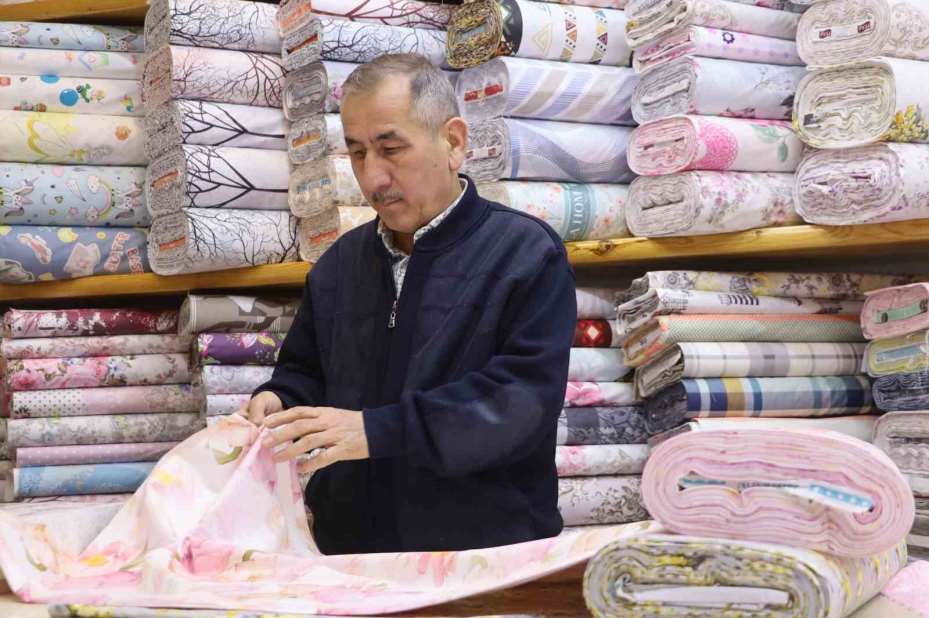 30 yıldır çeyizcilik yapan emekli imam: "İşimizi güzel yaptığımız sürece Allah bereketini veriyor"