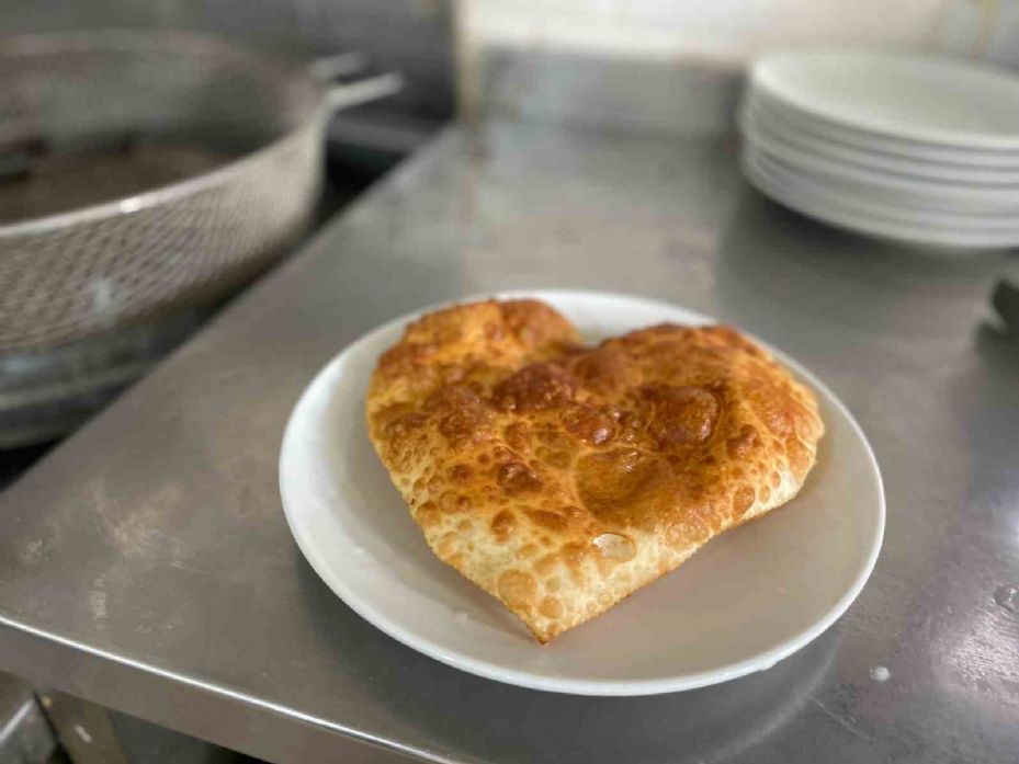 Sevgililer Günü’ne özel kalpli çibörek